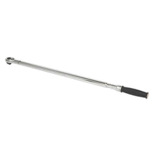 Load image into Gallery viewer, Sealey Torque Wrench 3/4&quot; Sq Drive 237-983Nm(150-750lb.ft) Push-Through Calibrated (Premier)
