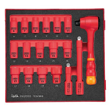 Load image into Gallery viewer, Teng 3/8&quot; Drive Insulated Socket Set 18pcs
