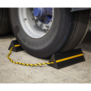 Sealey Heavy-Duty Rubber Wheel Chocks - Pair